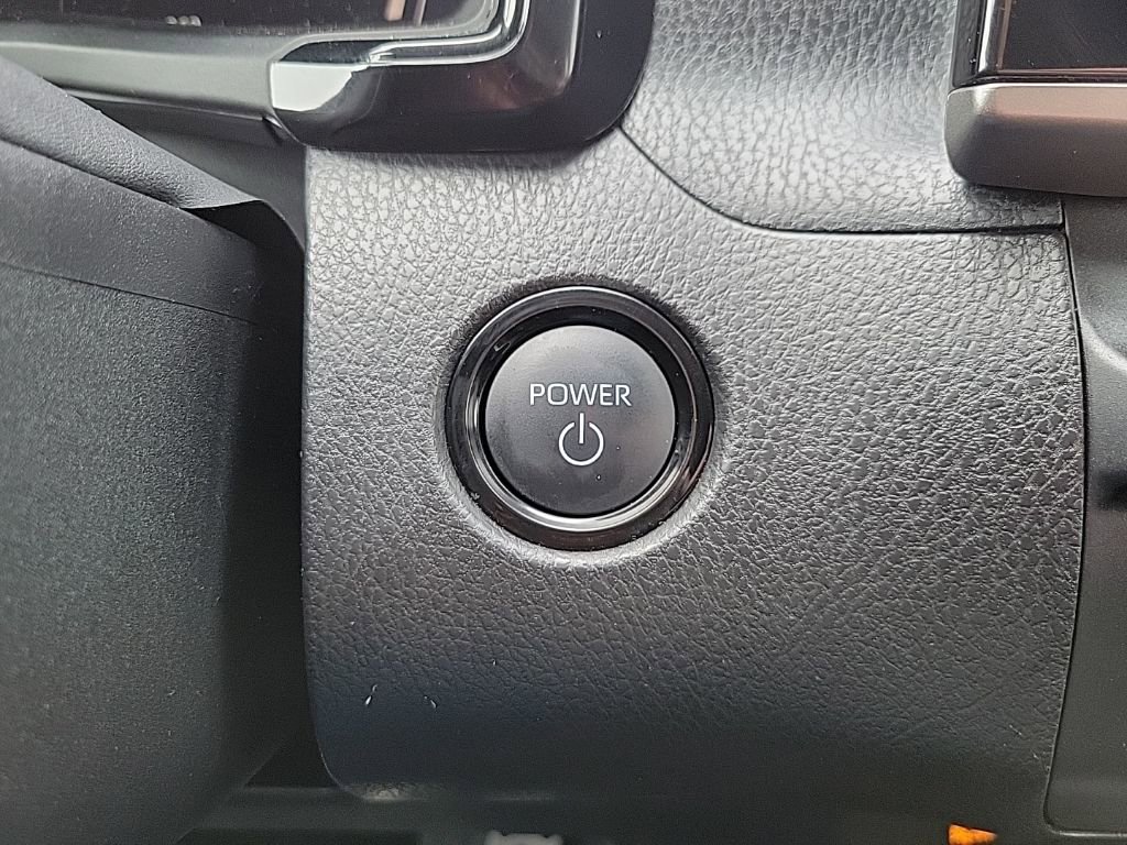 Used 2025 Toyota Camry SE FWD image 22