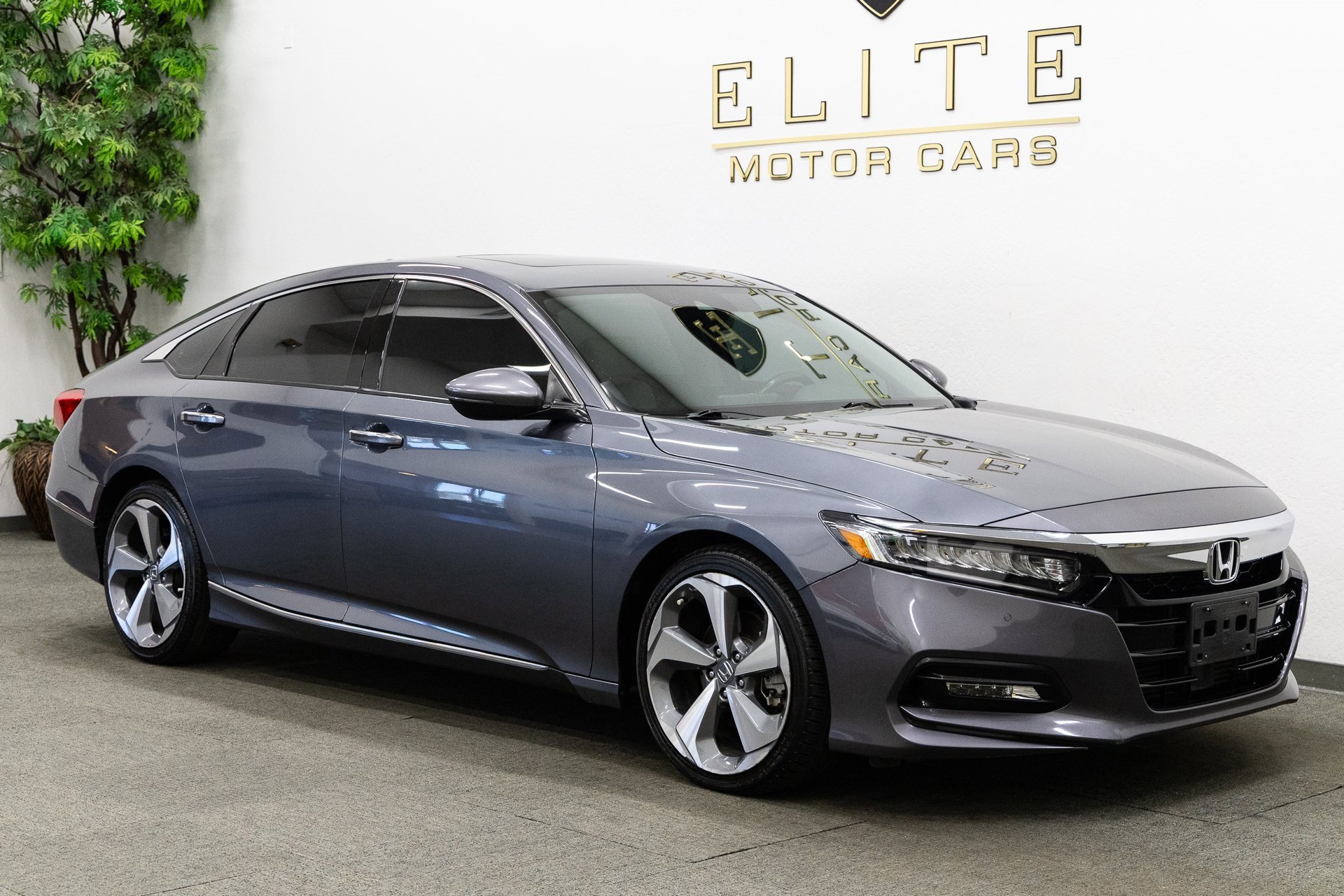Used 2020 Honda Accord Touring image 9