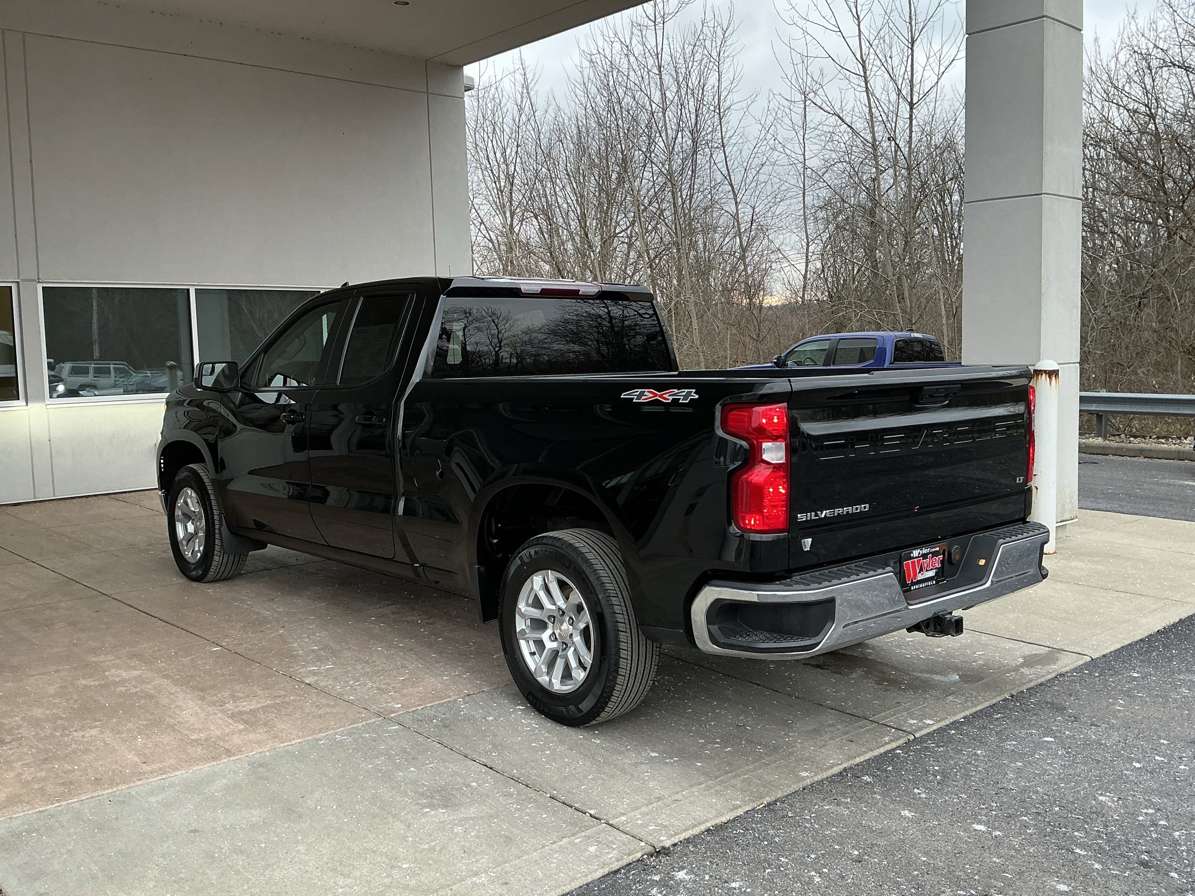 Used 2023 Chevrolet Silverado 1500 LT image 20