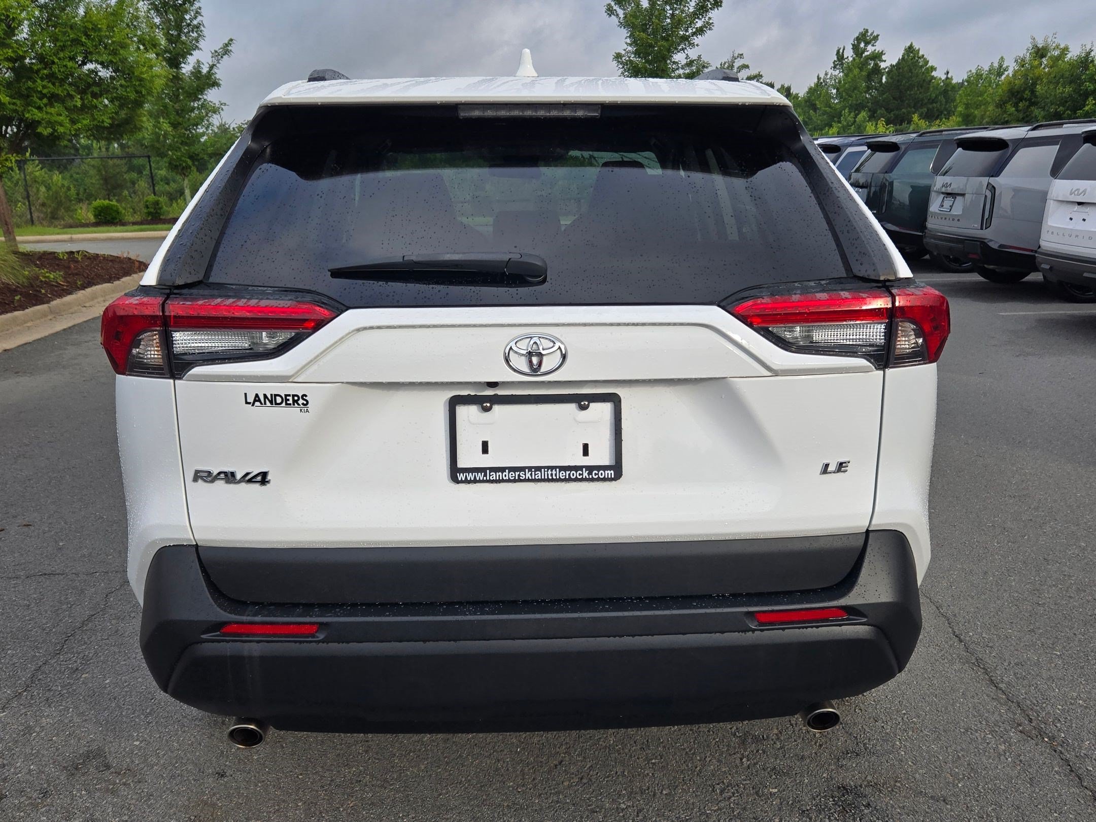 Used 2021 Toyota RAV4 LE FWD image 6