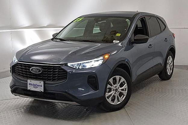 Certified 2025 Ford Escape Active image 6
