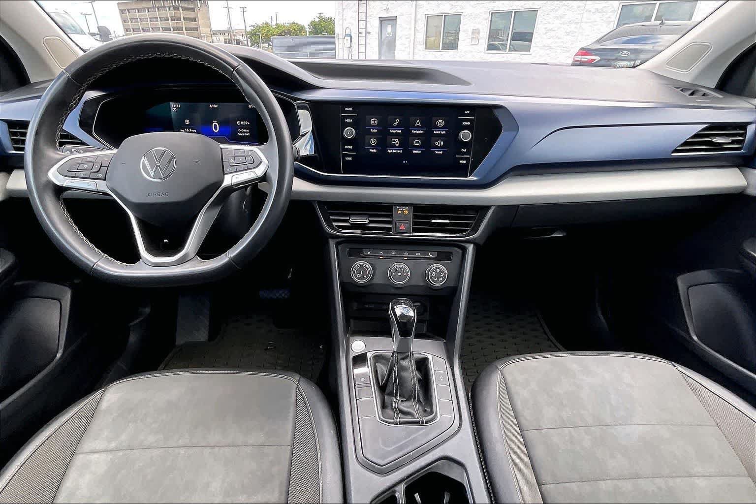 Used 2022 Volkswagen Taos SE FWD image 10