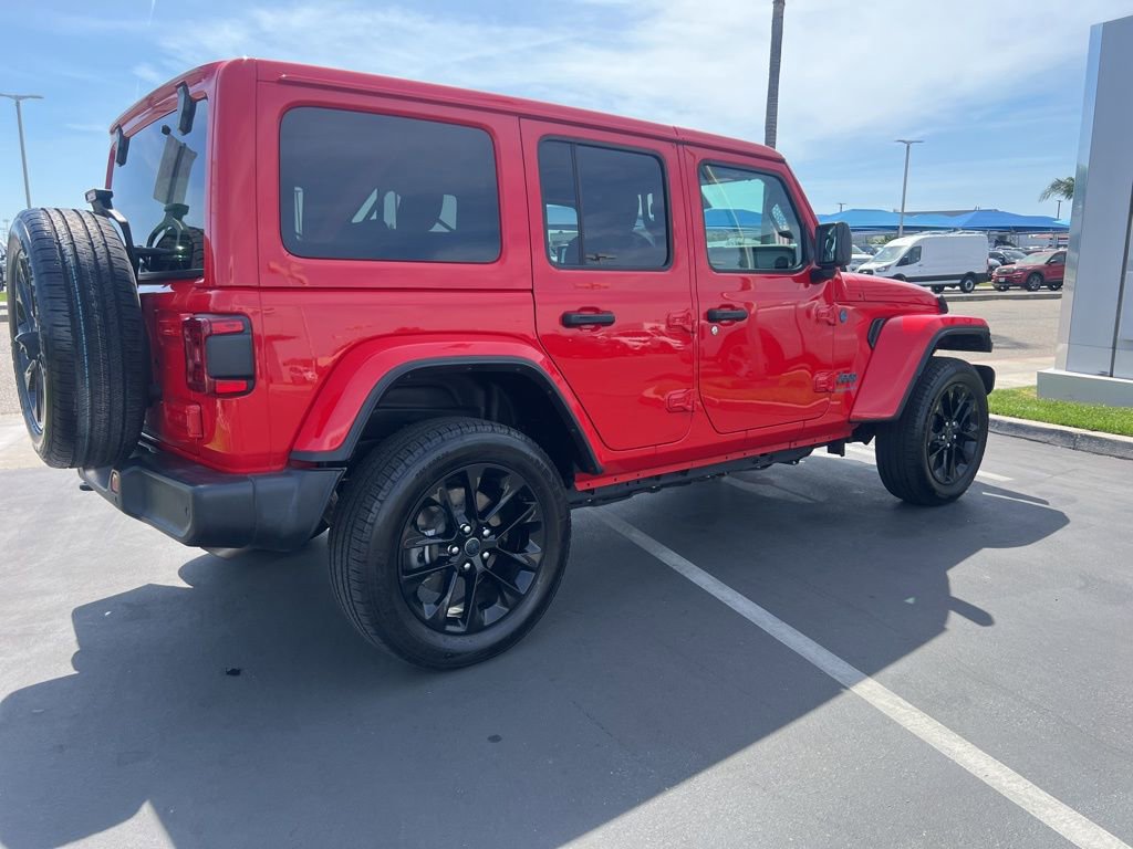 Used 2025 Jeep Wrangler Unlimited Sahara w/ Safety Group AWD/4WD image 10