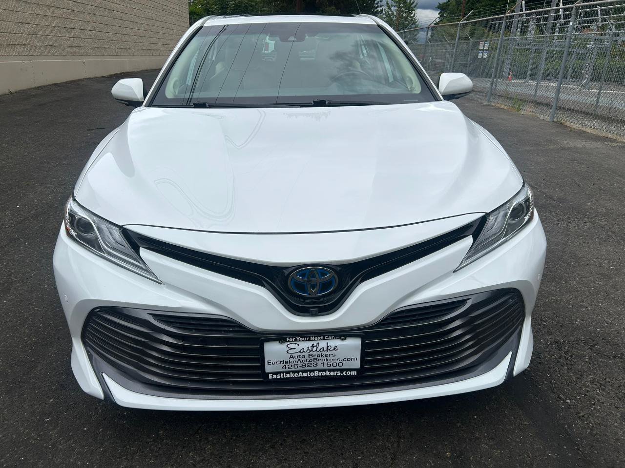 Used 2019 Toyota Camry XLE w/ Driver Assist Package FWD image 2