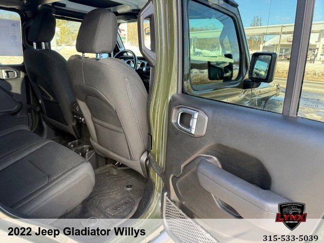 Used 2022 Jeep Gladiator Willys AWD/4WD image 35