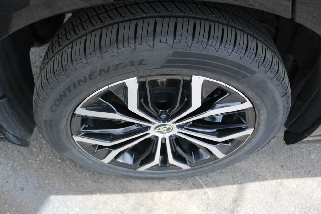 Certified 2025 Toyota Crown Signia AWD/4WD image 65