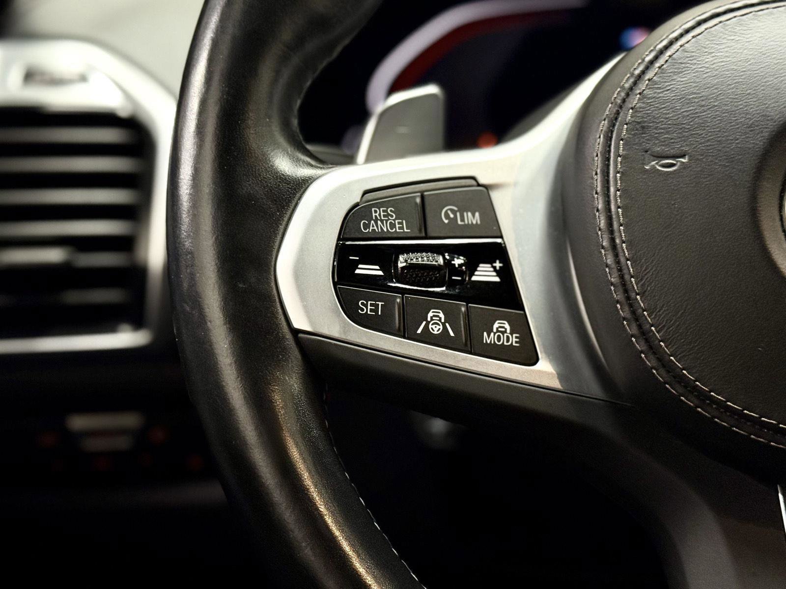 Used 2023 BMW M850i xDrive Coupe image 16