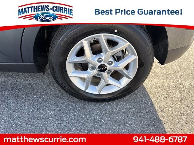 Used 2025 Kia Soul LX image 14