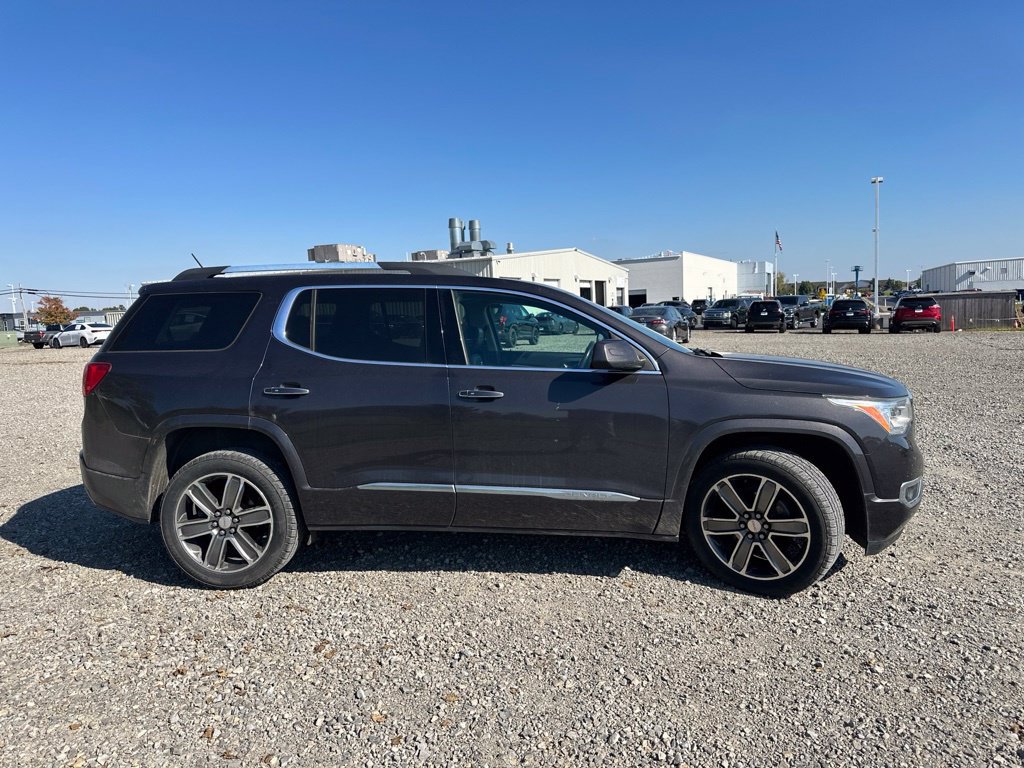 Used 2017 GMC Acadia Denali w/ Technology Package FWD image 12
