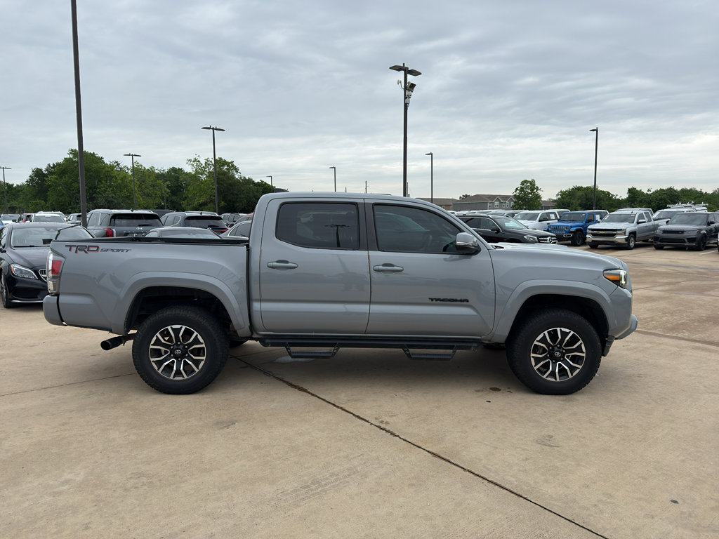 Used 2021 Toyota Tacoma TRD Sport w/ Technology Package RWD image 4