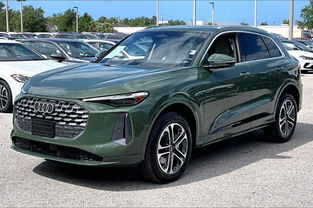 Certified 2025 Audi Q5 Premium Plus image 9