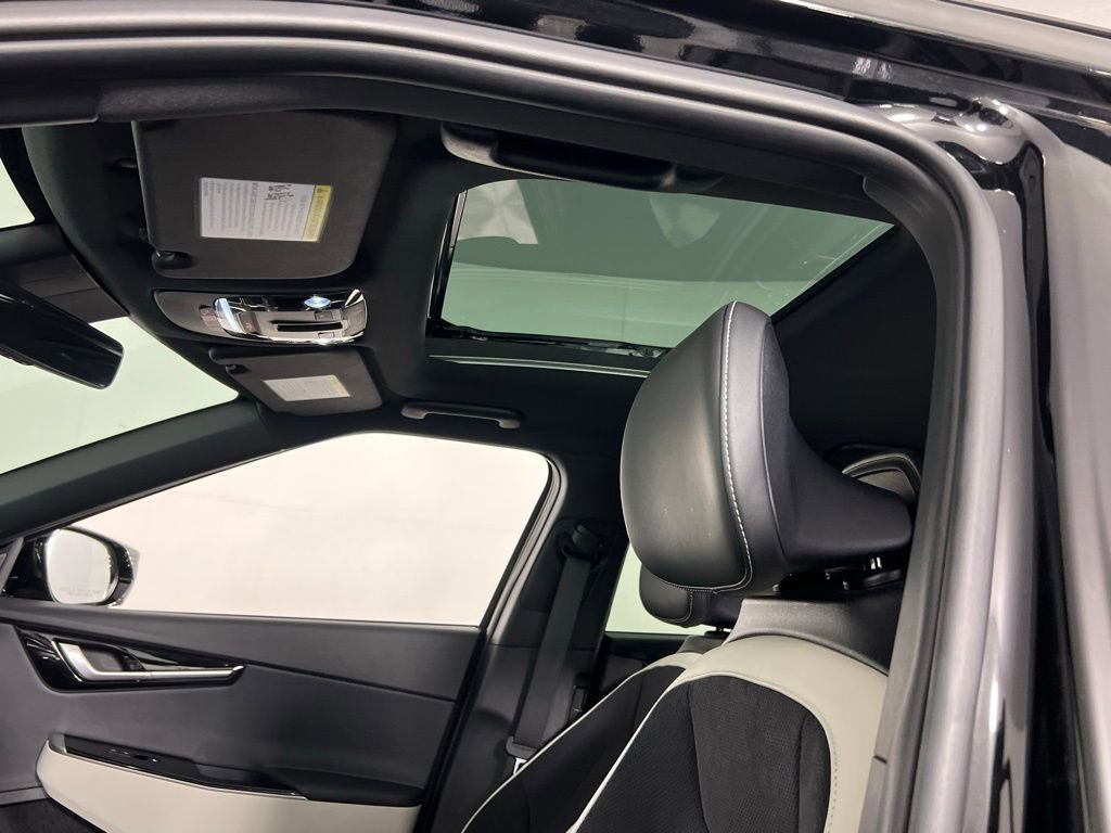 Used 2023 Kia EV6 GT-Line w/ GT-Line Suede Seat Package image 24