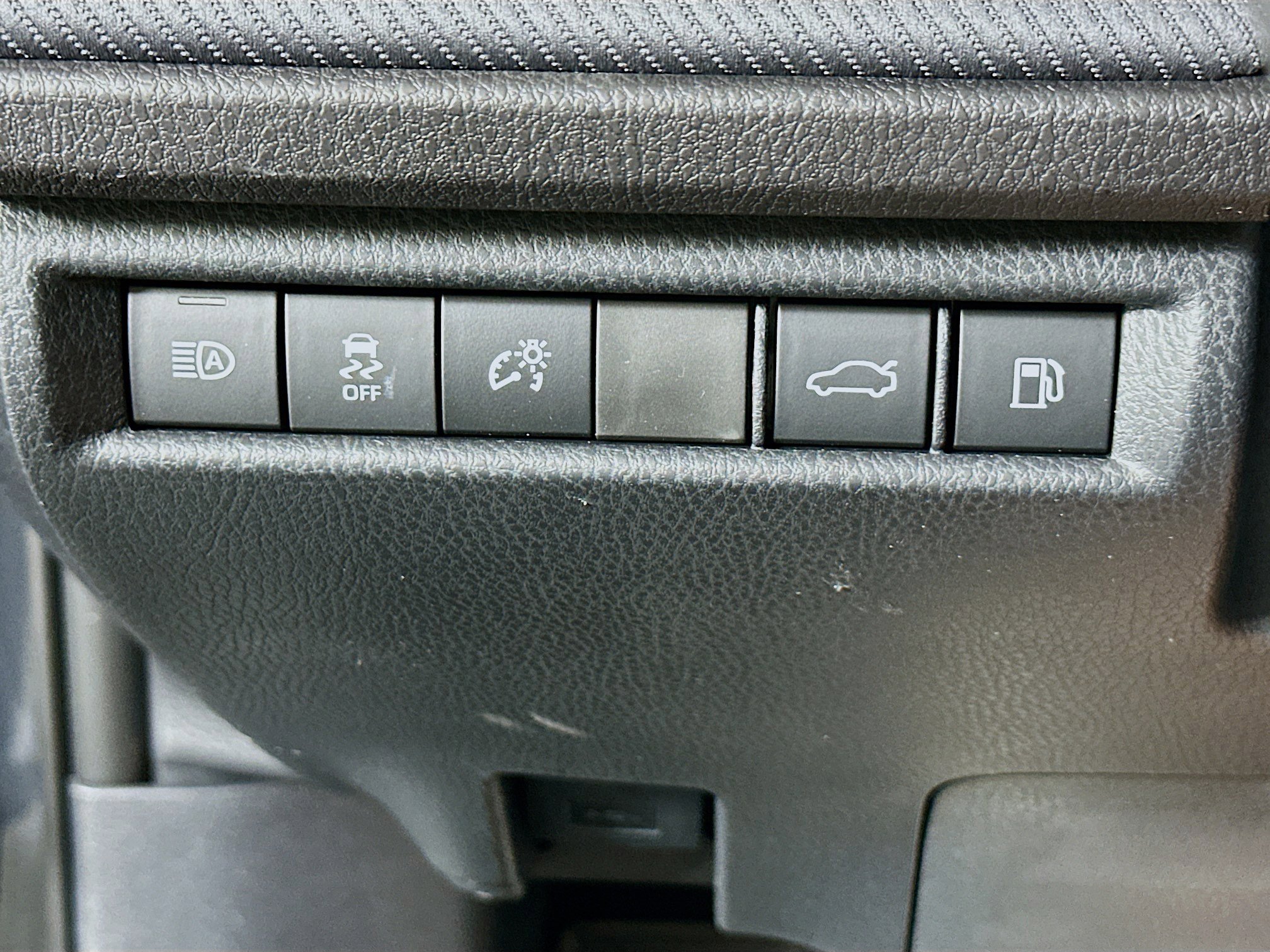 Used 2026 Toyota Camry SE FWD image 17