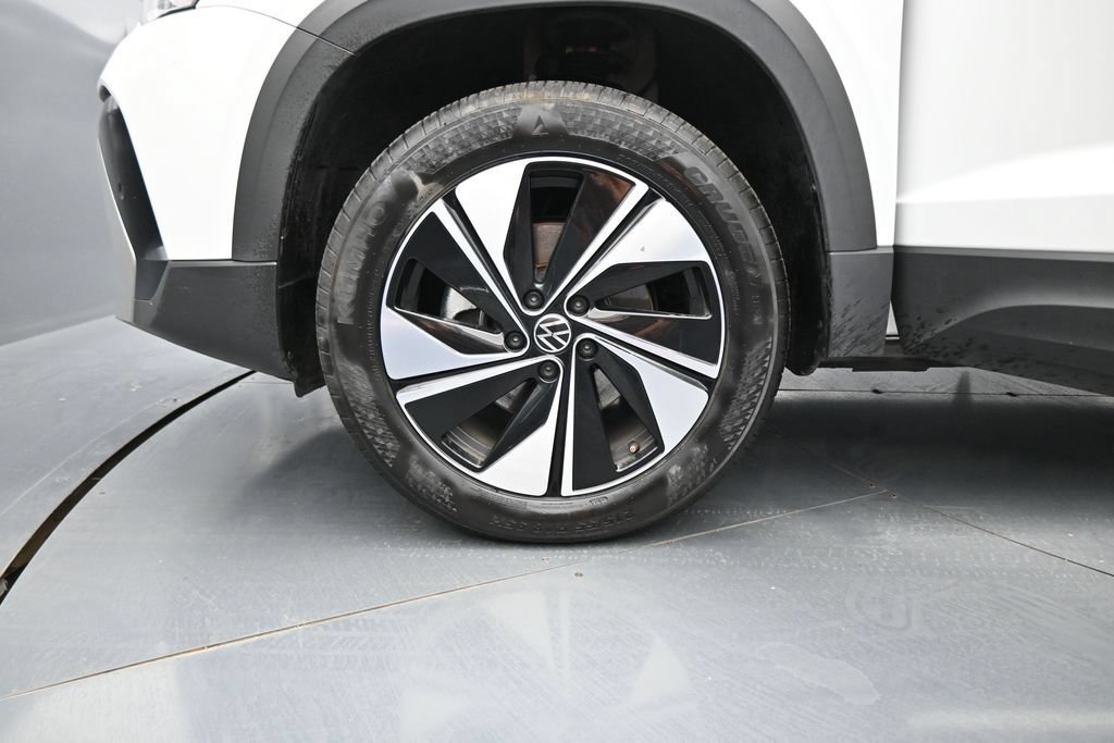 Used 2026 Volkswagen Taos SE AWD/4WD image 28