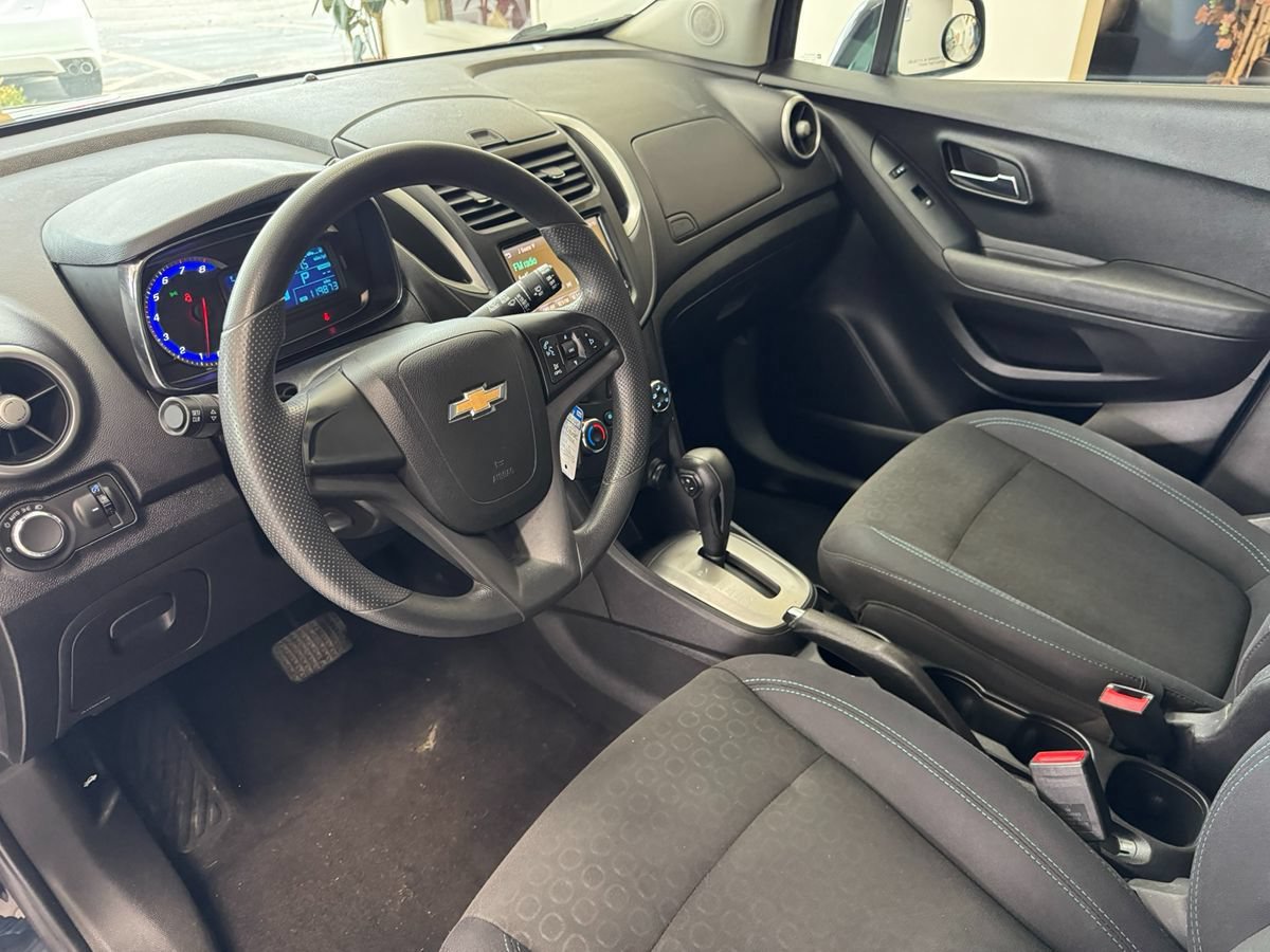 Used 2015 Chevrolet Trax LS FWD image 12