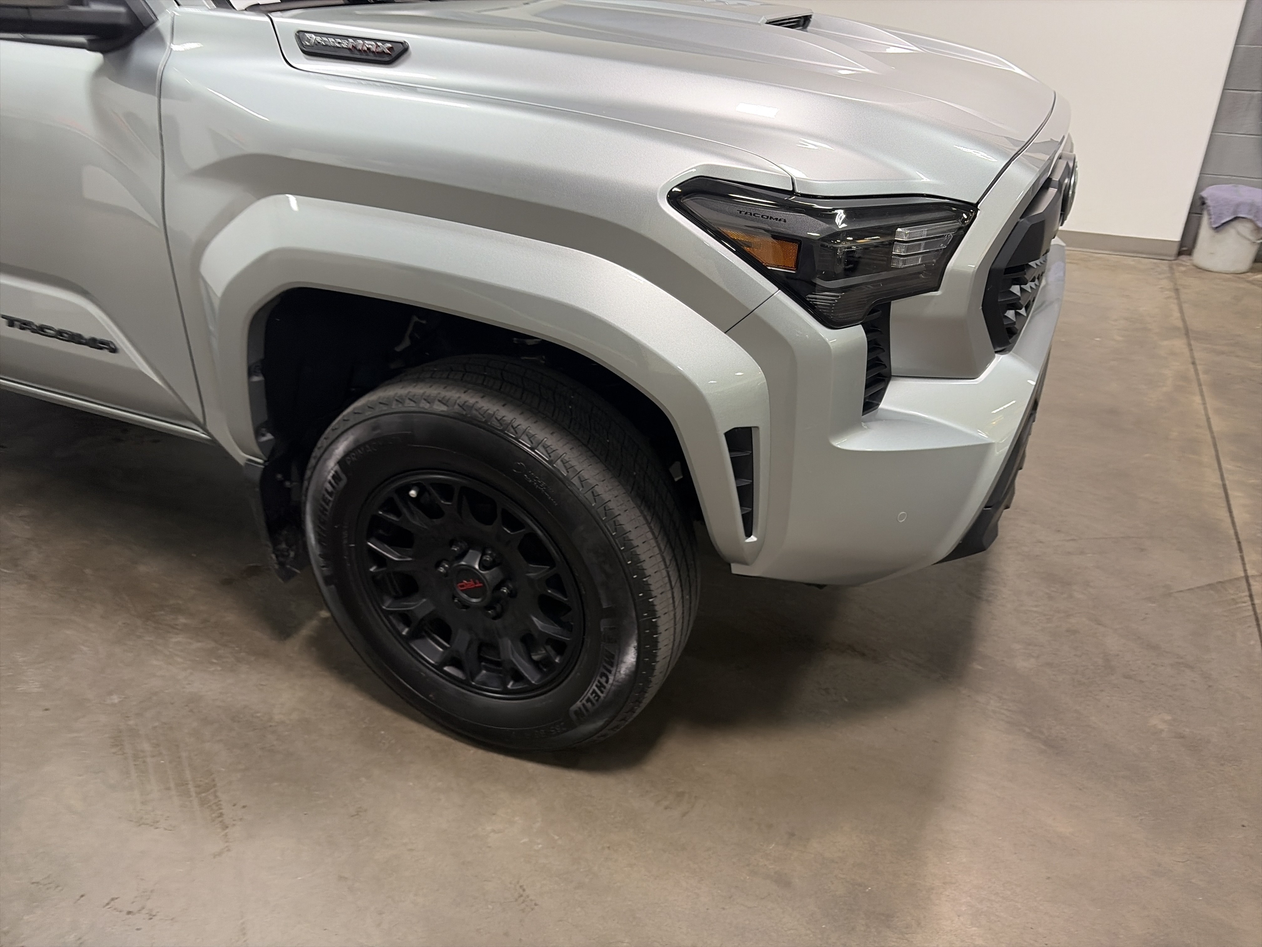 Used 2024 Toyota Tacoma TRD Sport w/ TRD Sport Upgrade Package AWD/4WD image 34