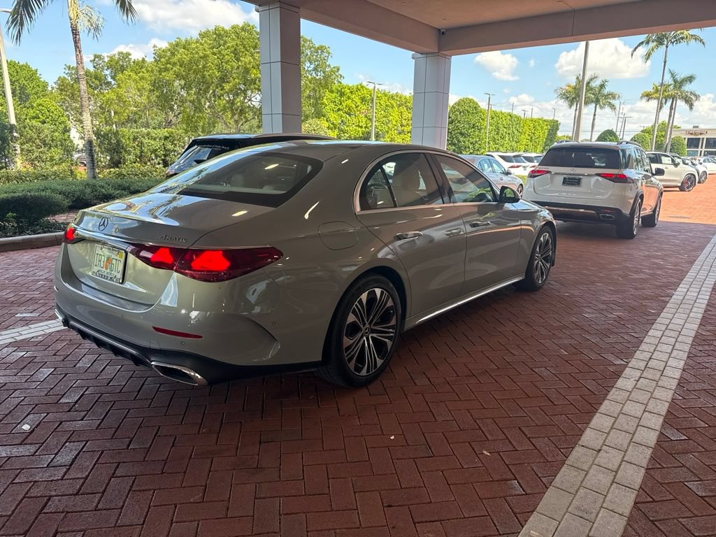 Used 2024 Mercedes-Benz E 350 4MATIC Sedan image 8