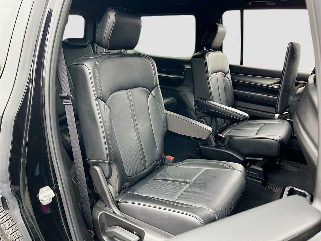 Certified 2024 Jeep Wagoneer Series II image 31