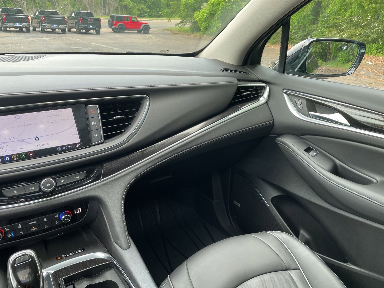 Used 2020 Buick Enclave Avenir w/ Avenir Technology Package image 24