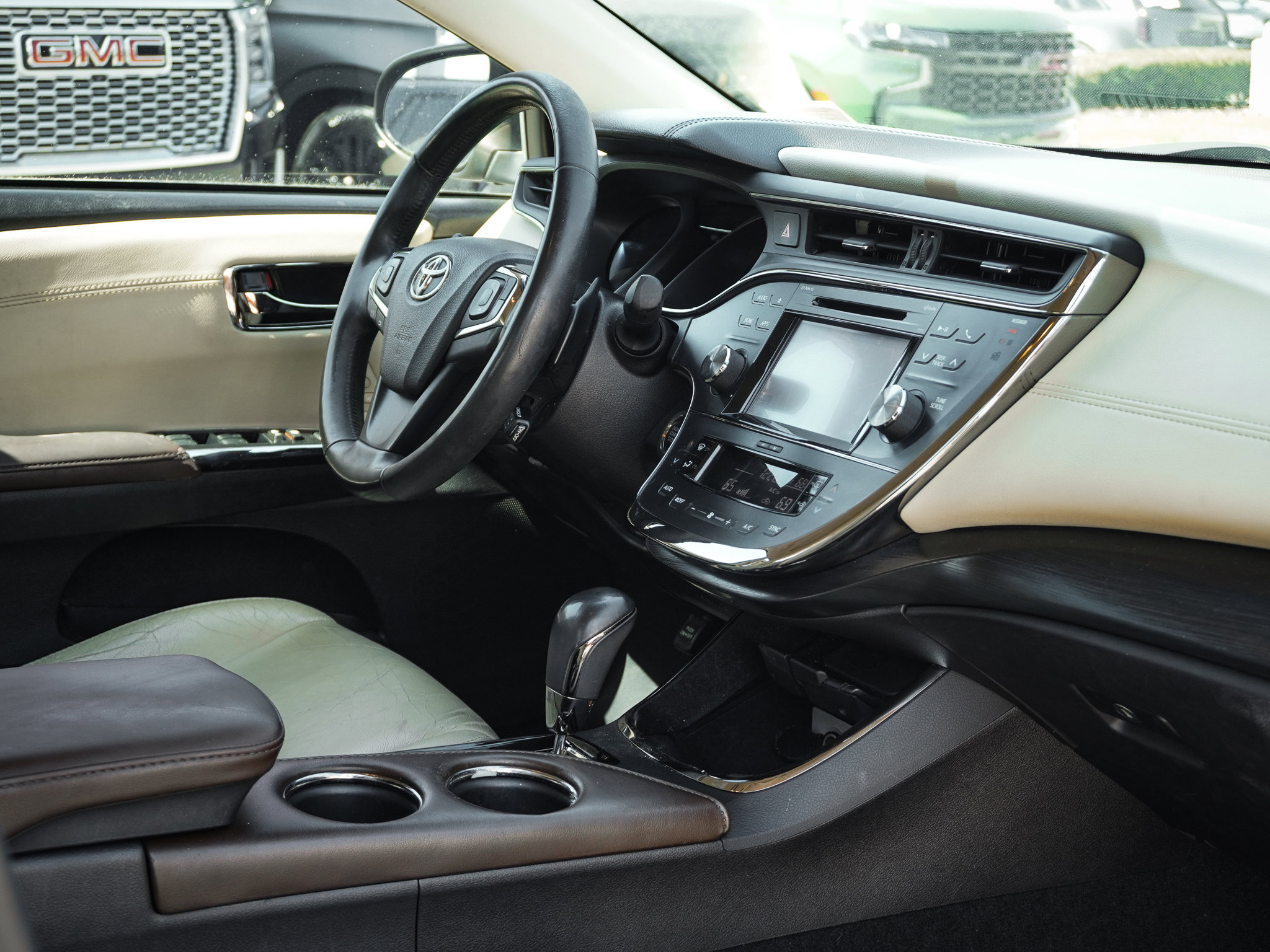 Used 2016 Toyota Avalon Touring image 34