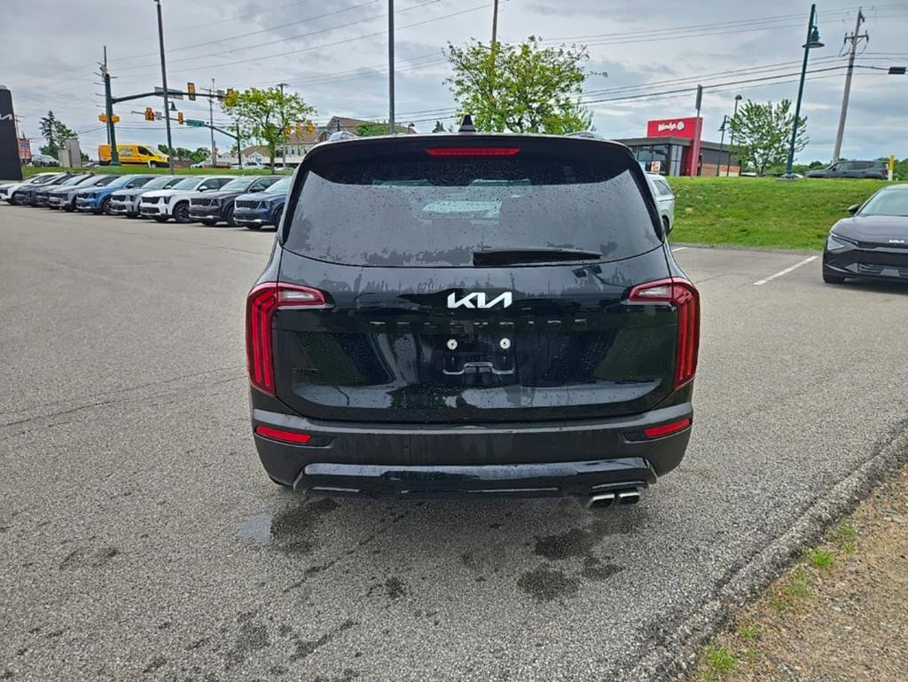 Certified 2022 Kia Telluride SX w/ SX Prestige Package AWD/4WD image 4