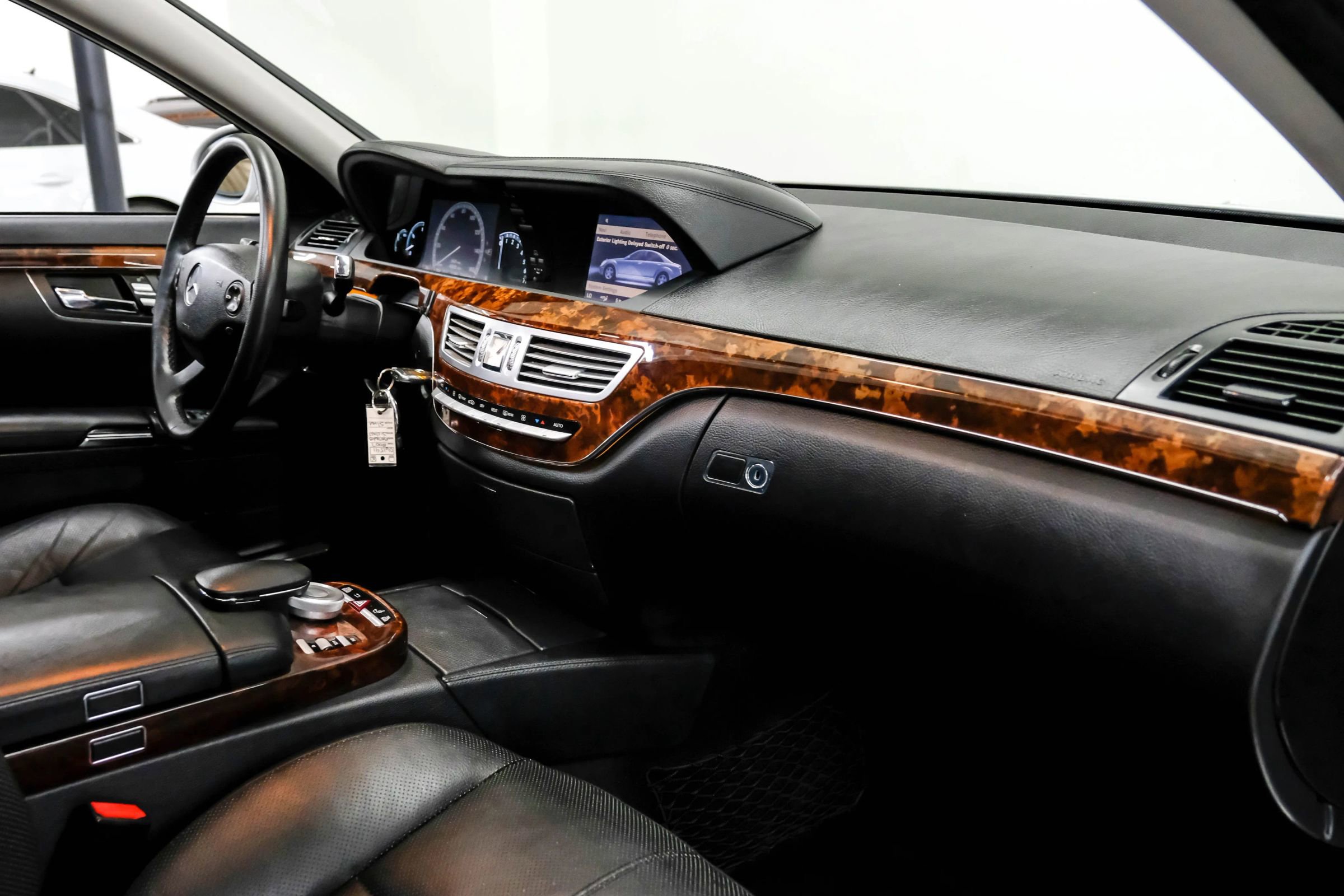 Used 2007 Mercedes-Benz S 550 image 13