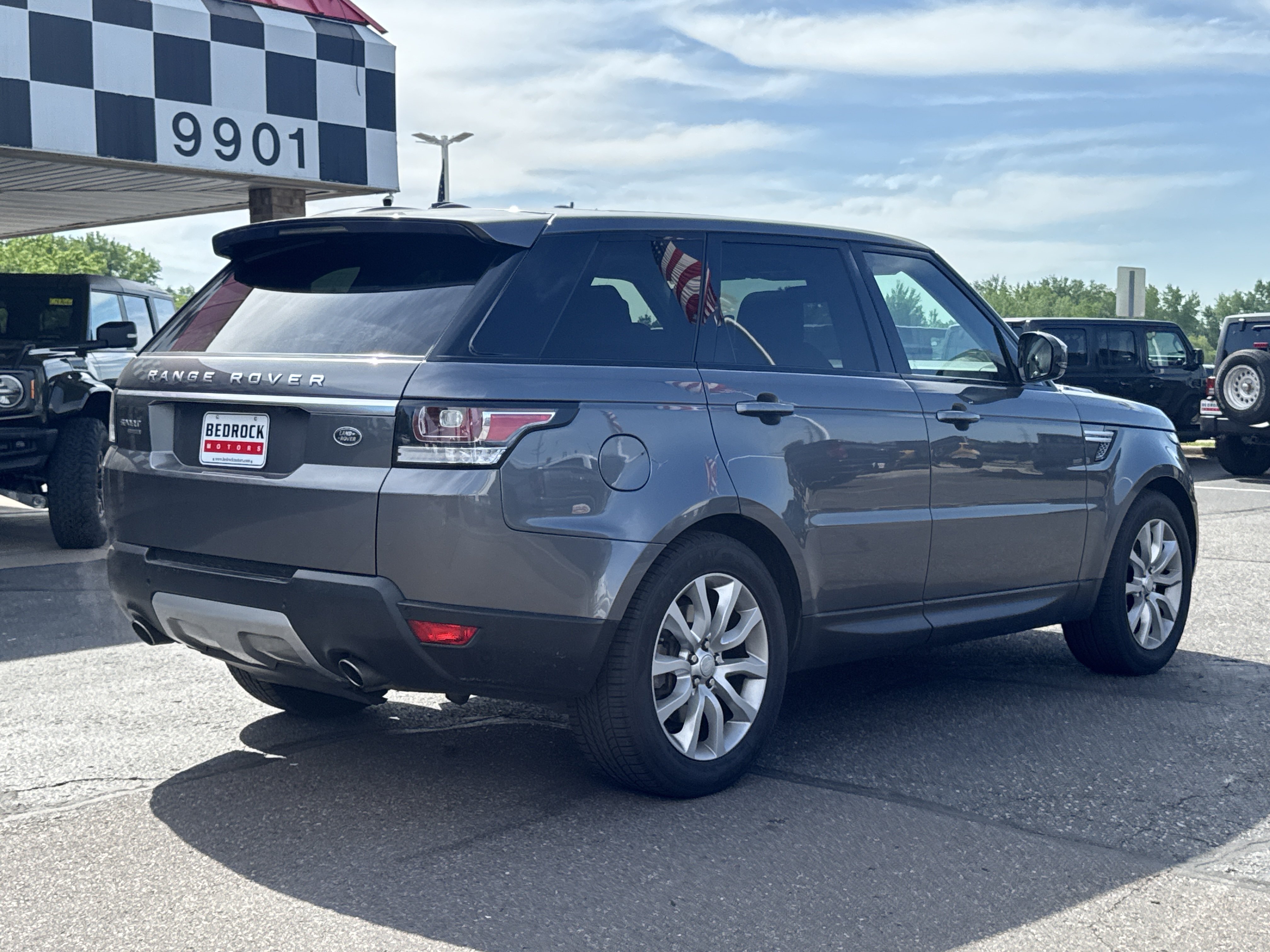 Used 2015 Land Rover Range Rover Sport HSE AWD/4WD image 7