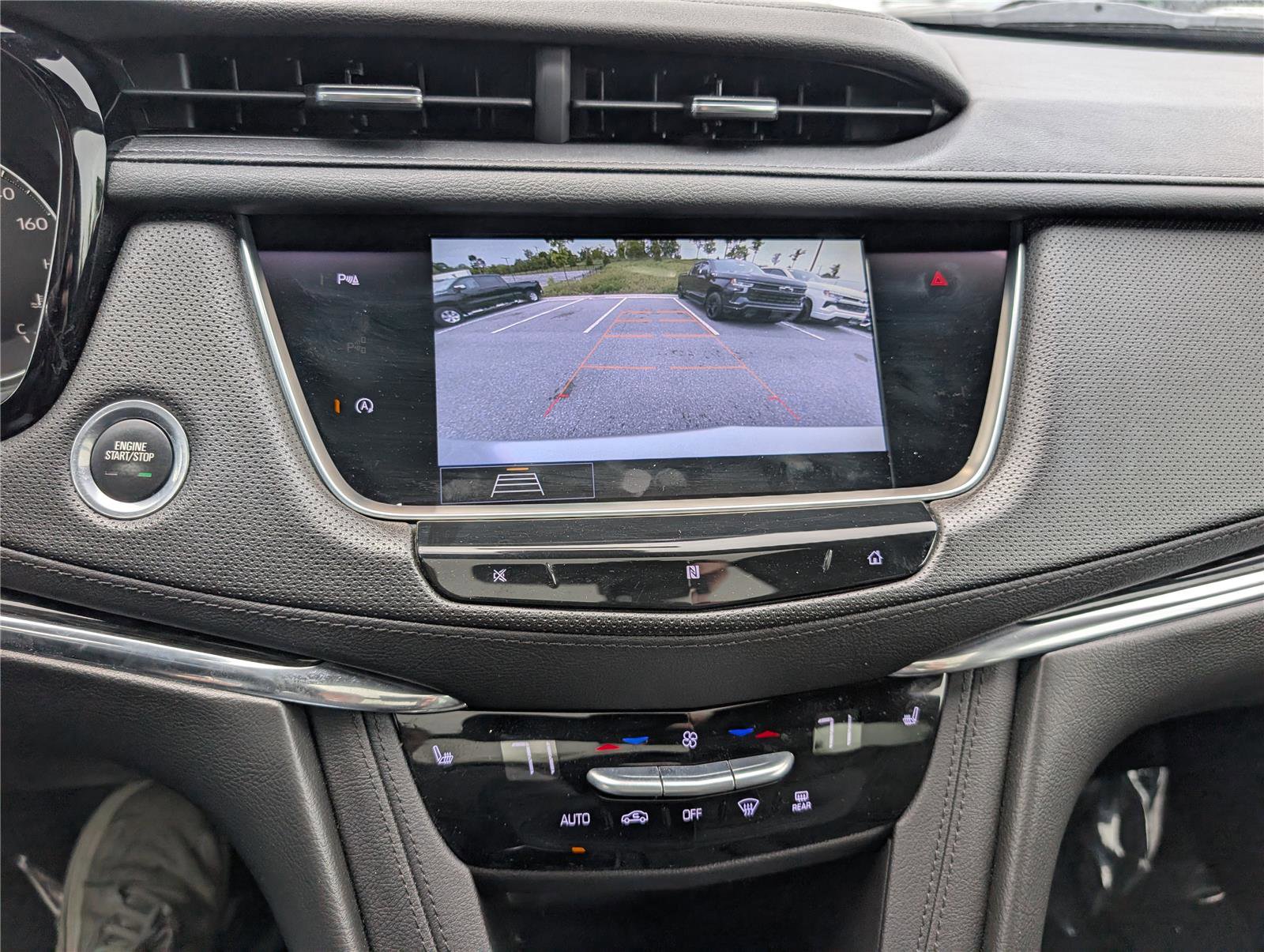Used 2020 Cadillac XT5 Premium Luxury FWD image 30