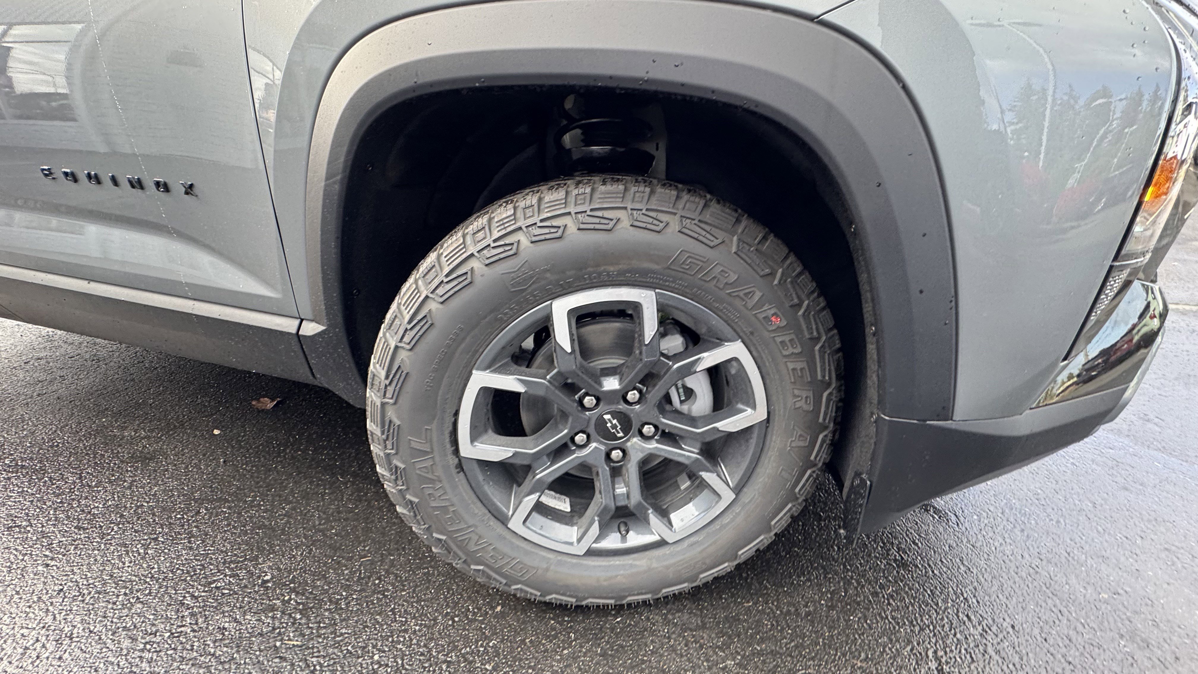 New 2026 Chevrolet Equinox ACTIV image 4