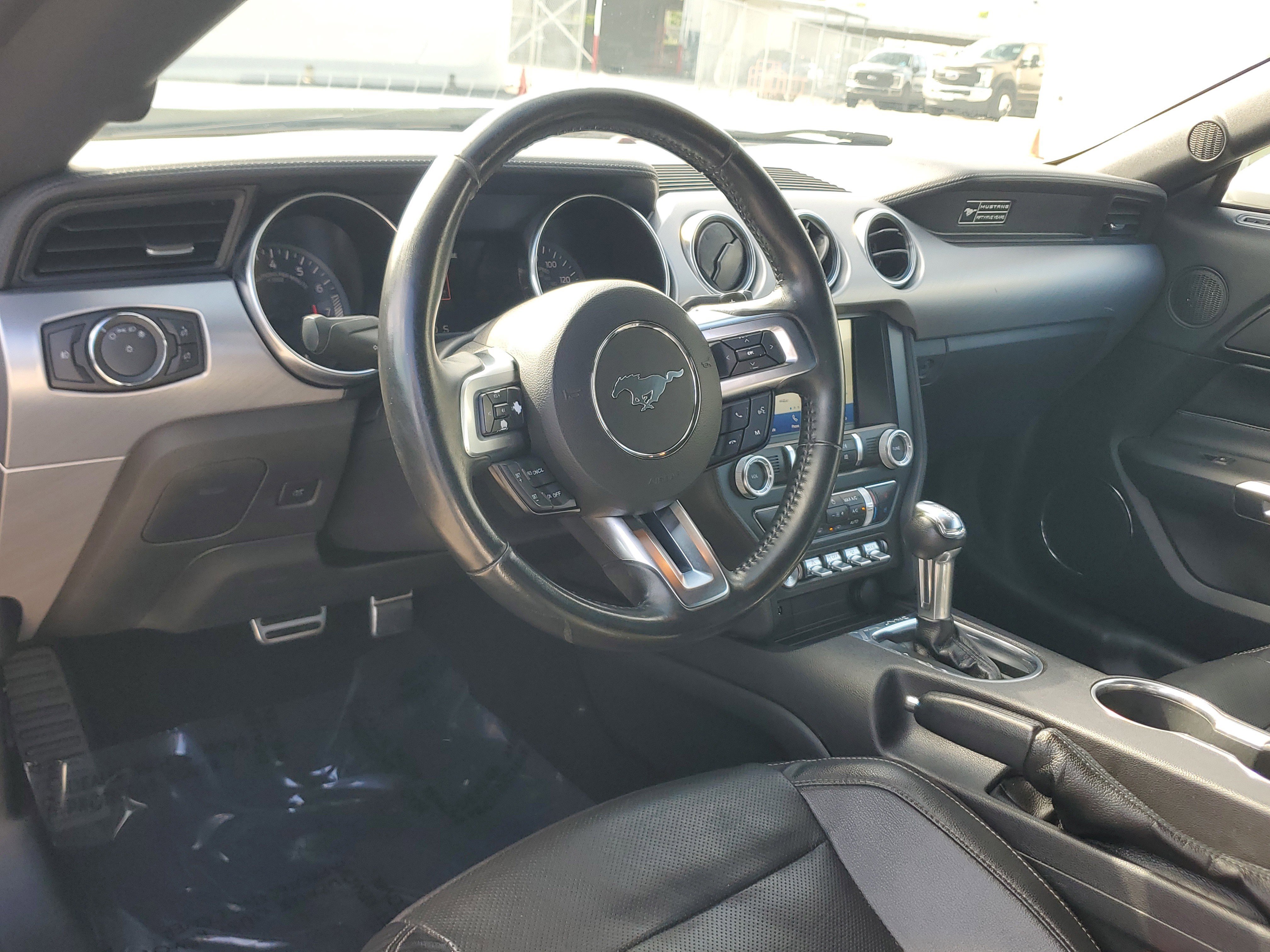 Used 2020 Ford Mustang Premium RWD image 9