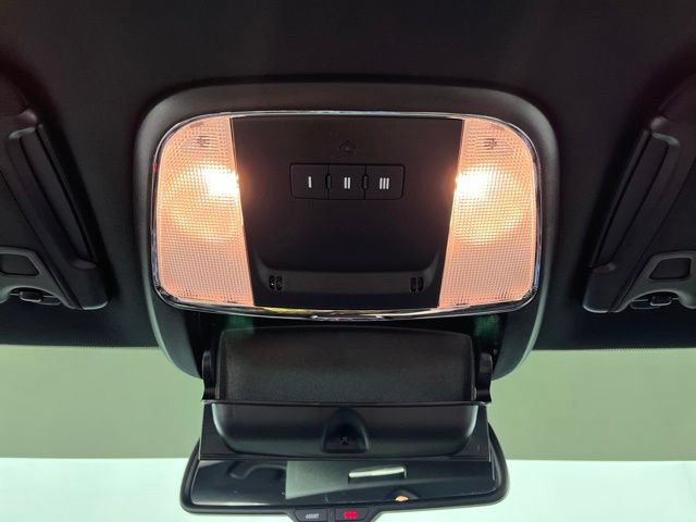 Used 2022 Dodge Charger Scat Pack RWD image 36