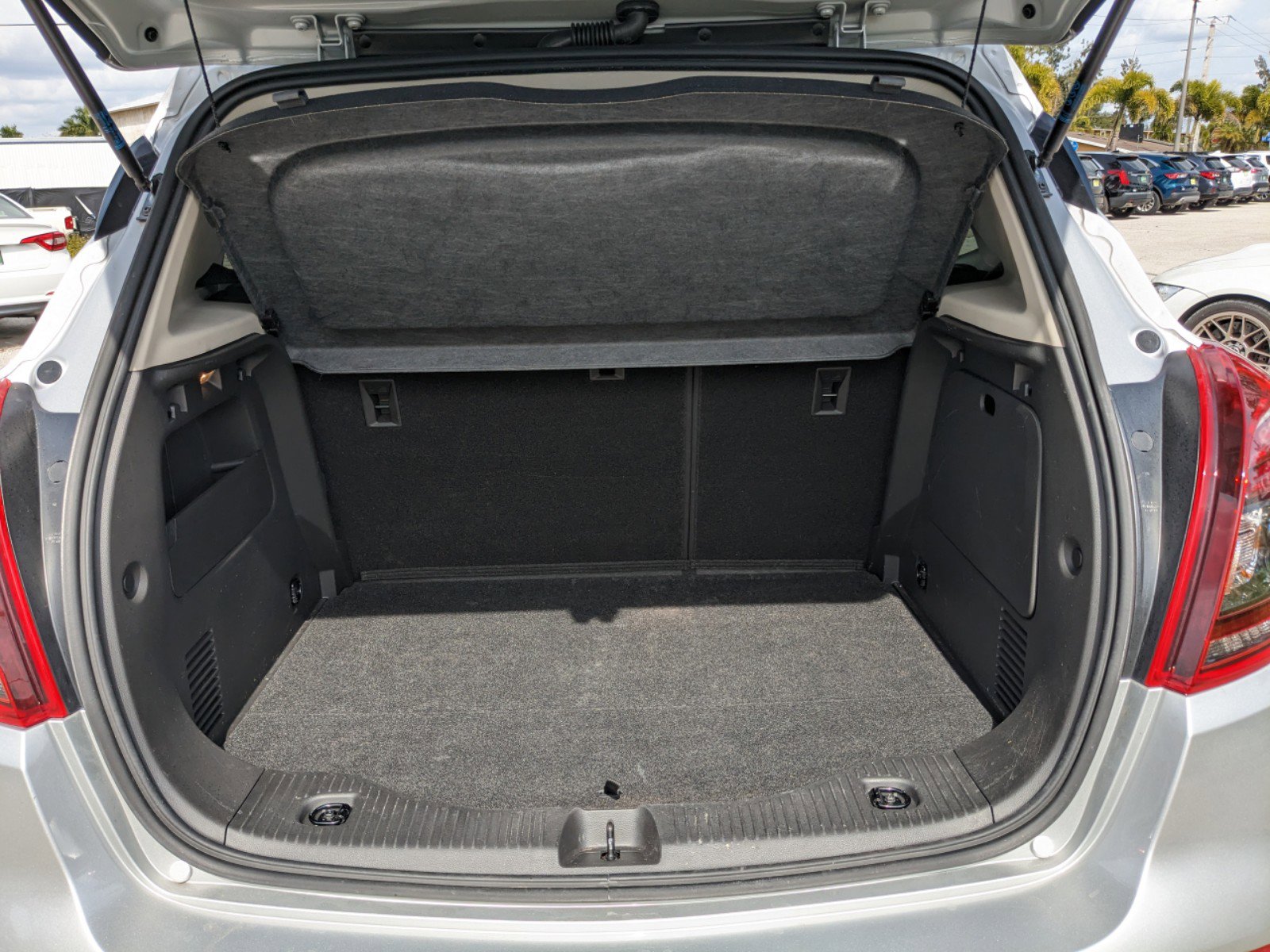 Used 2021 Buick Encore Preferred w/ Safety Package II image 12