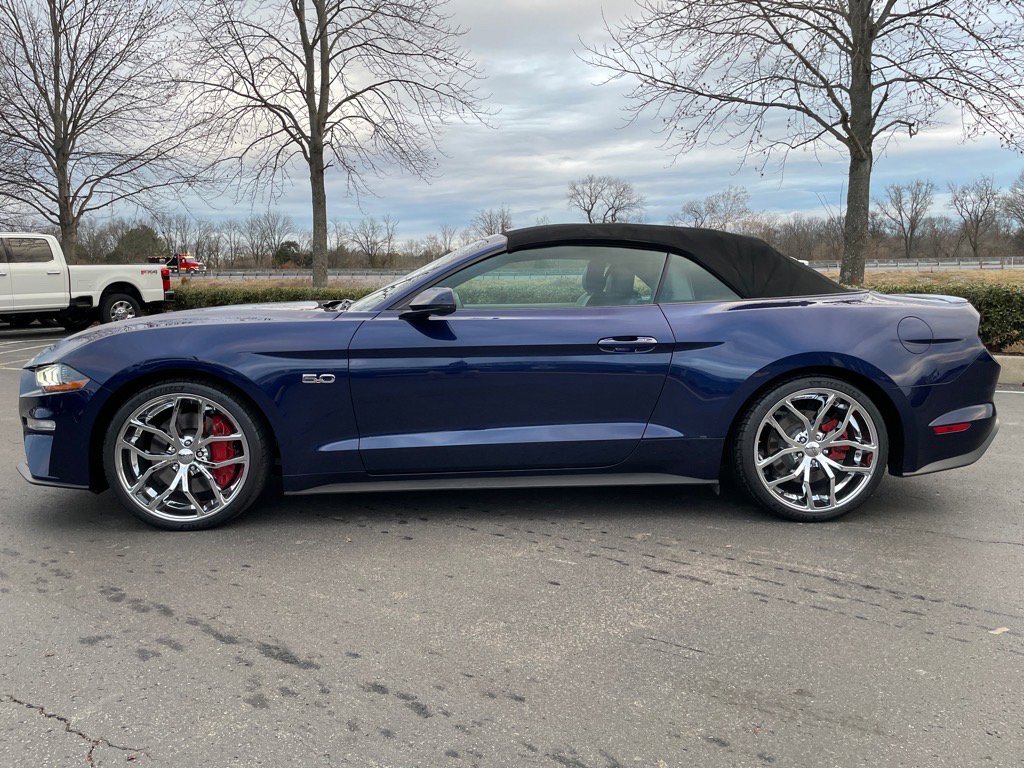 Used 2020 Ford Mustang GT Premium w/ Equipment Group 401A image 2