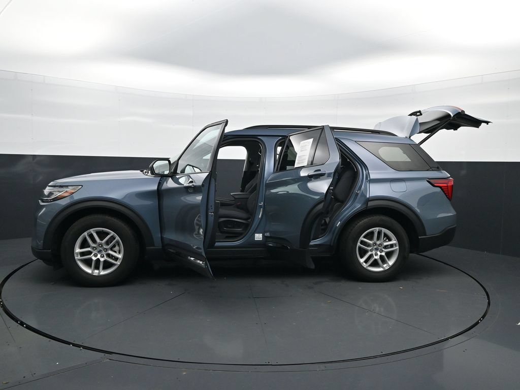 Used 2025 Ford Explorer Active RWD image 46