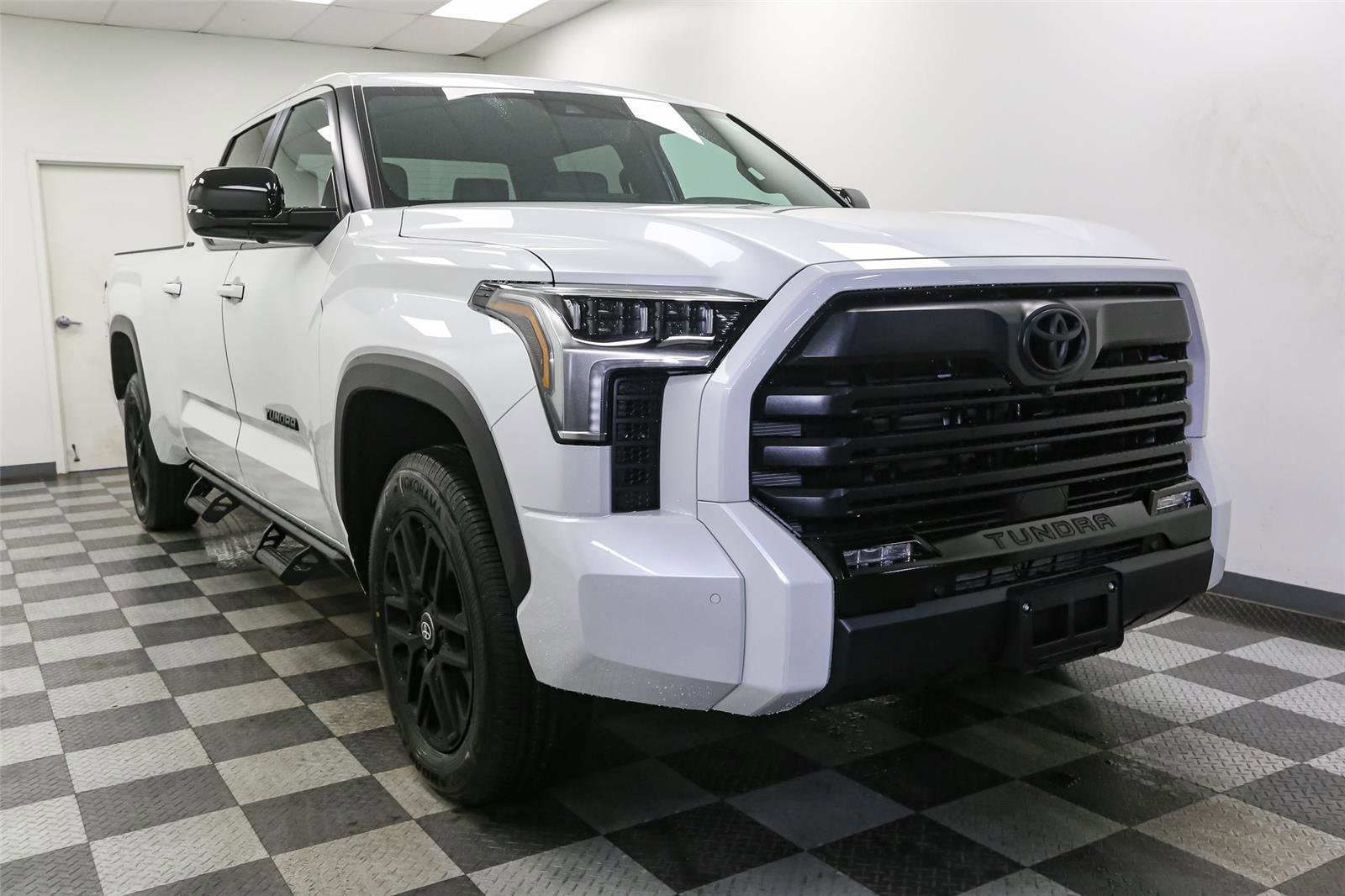 New 2026 Toyota Tundra Limited image 2