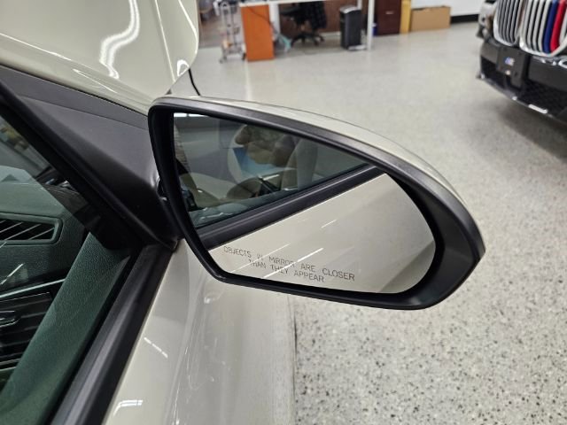 Used 2017 Hyundai Elantra SE w/ Cargo Package image 36