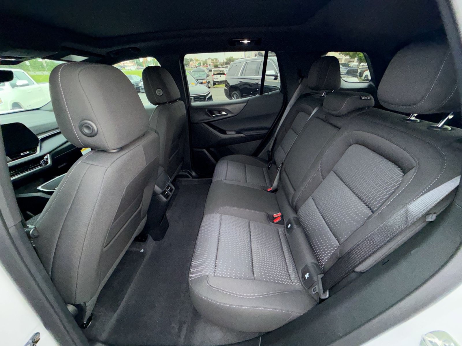 New 2027 Chevrolet Equinox LT w/ Safety and Technology Package AWD/4WD image 25