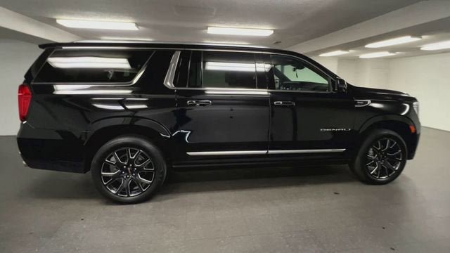 Certified 2023 GMC Yukon XL Denali w/ Denali Reserve Package AWD/4WD image 9