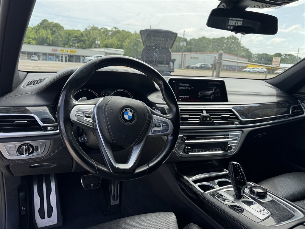 Used 2019 BMW 740i xDrive w/ Executive Package AWD/4WD image 10