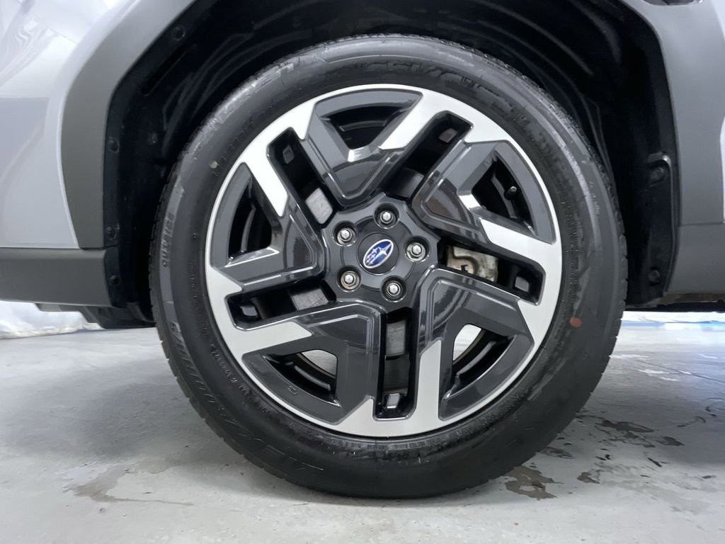 Certified 2025 Subaru Forester Limited image 17