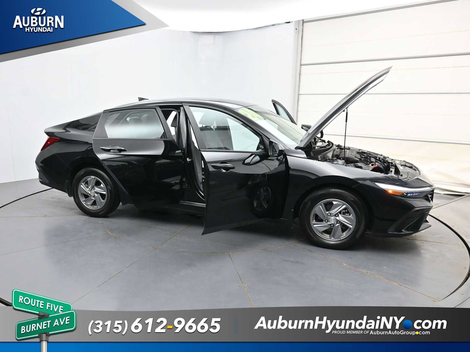Used 2024 Hyundai Elantra SE FWD image 38