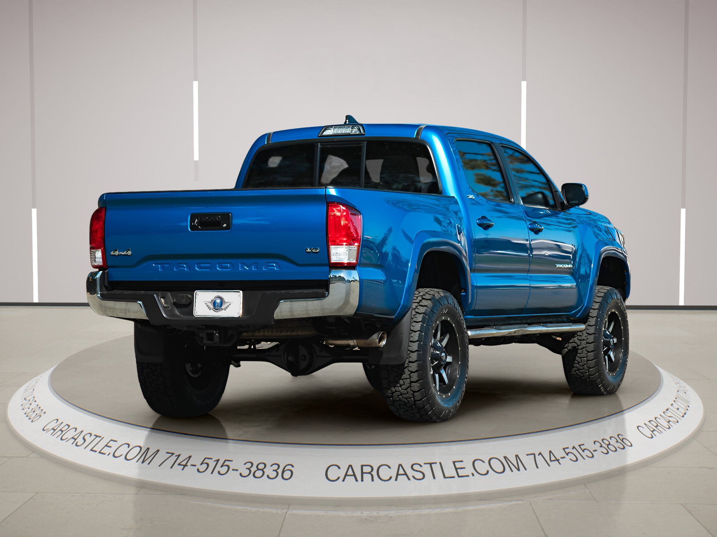 Used 2017 Toyota Tacoma SR5 w/ Tow Package image 16