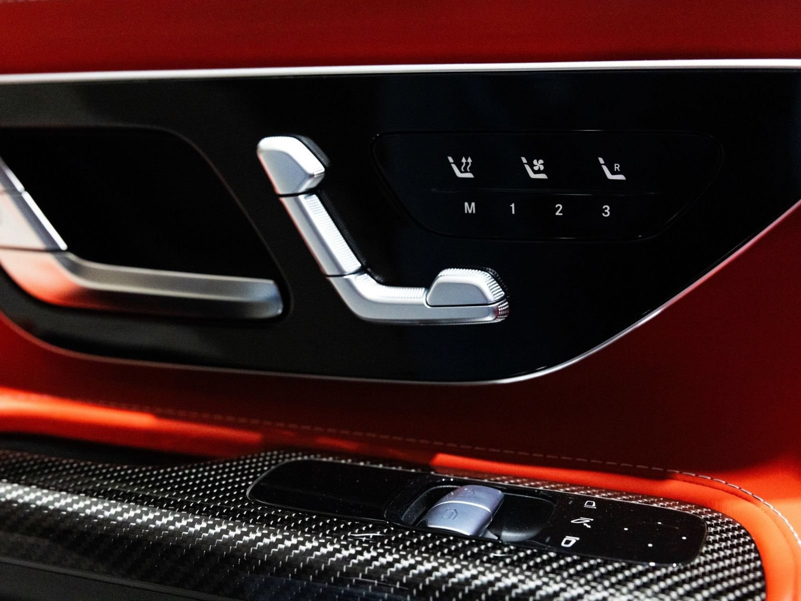 Used 2025 Mercedes-Benz AMG GT 63 image 32