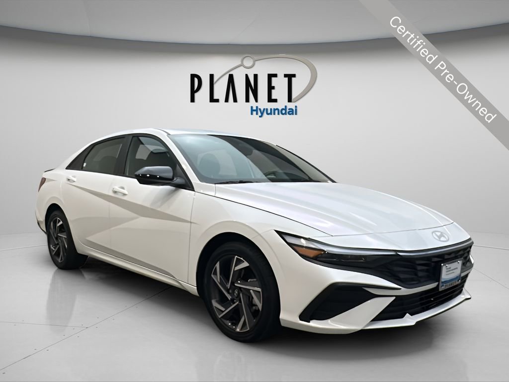 Certified 2025 Hyundai Elantra SEL image 1