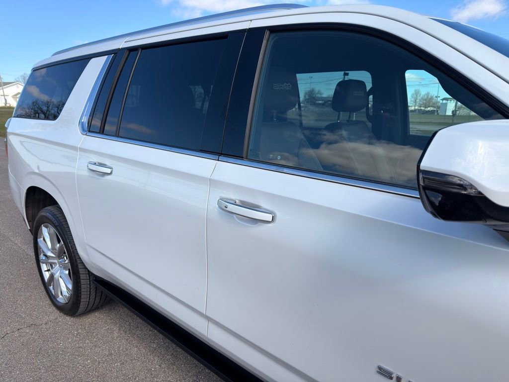 Used 2022 Chevrolet Suburban High Country w/ LPO, Illumination Package image 3
