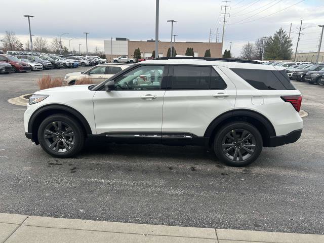 New 2025 Ford Explorer Active w/ Active Comfort Package image 2