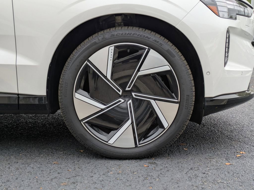 Certified 2025 Volvo EX90 Ultra w/ Protection Package Premier image 11