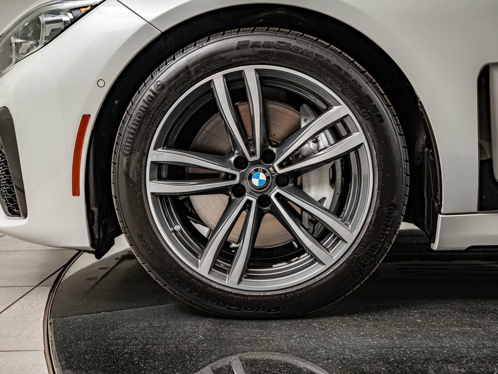 Used 2022 BMW 750i xDrive w/ Autobahn Package AWD/4WD image 10
