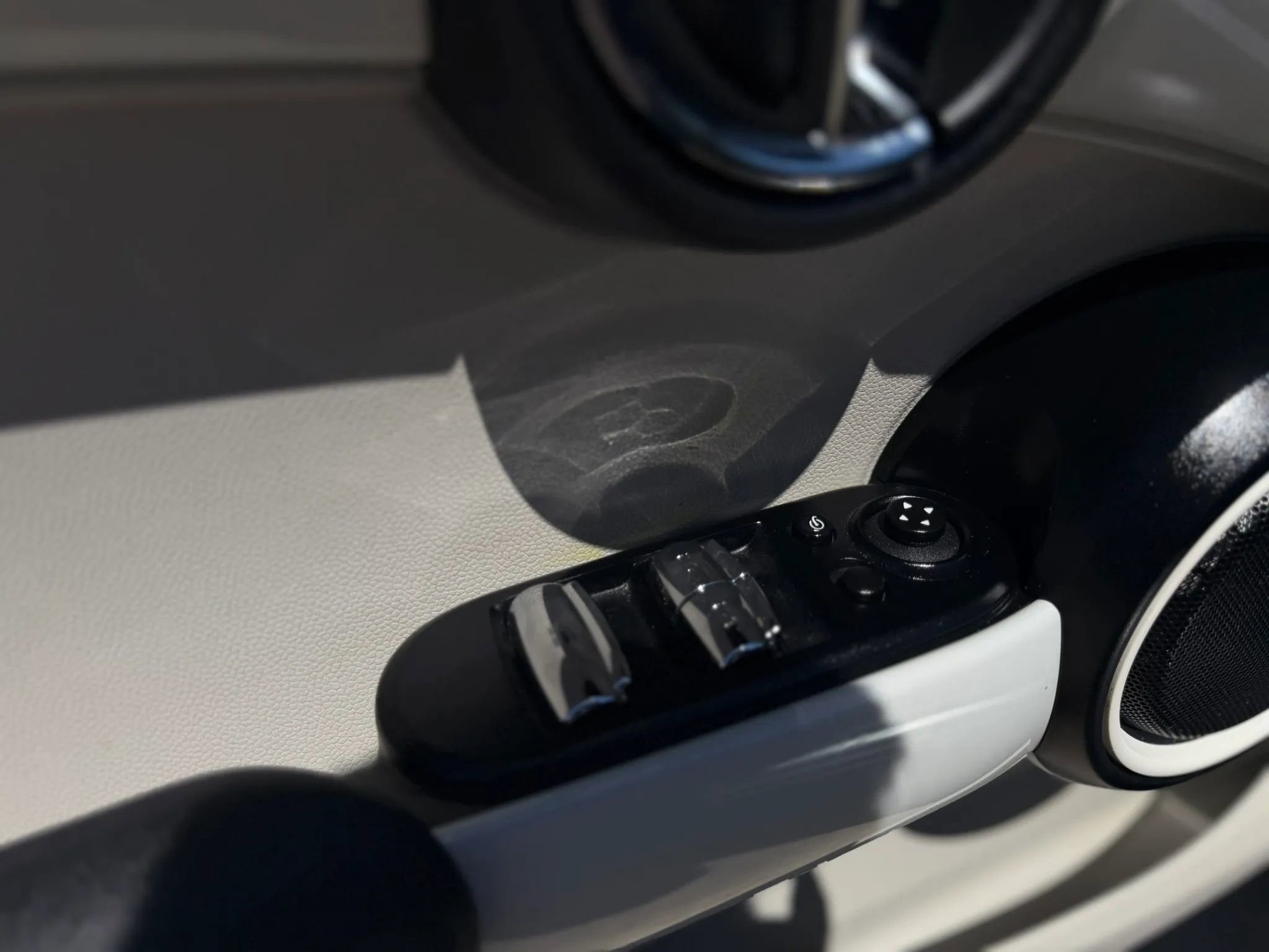 Used 2017 MINI Cooper S image 16