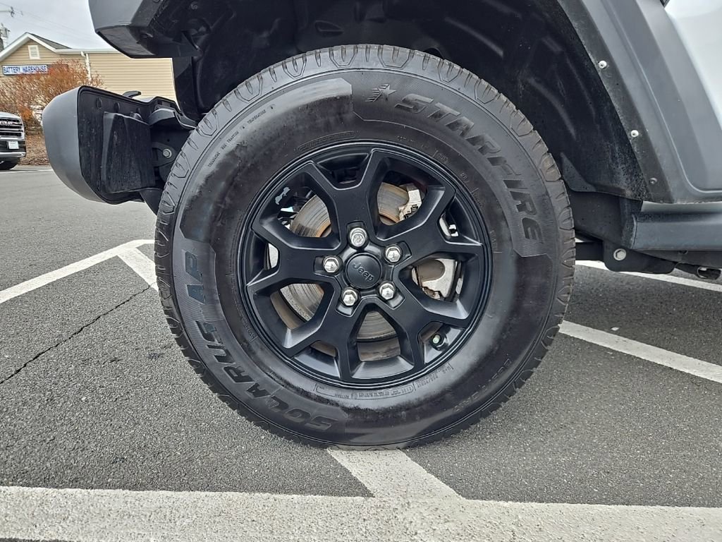 Used 2022 Jeep Wrangler Unlimited Willys image 9